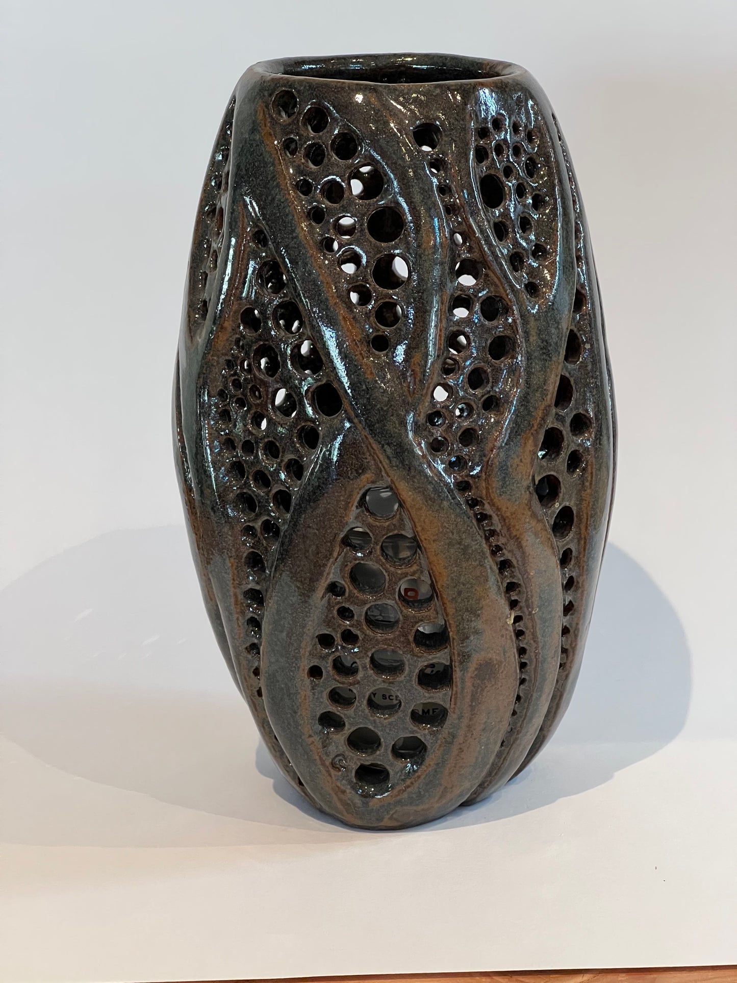 Dark Dotted Luminary