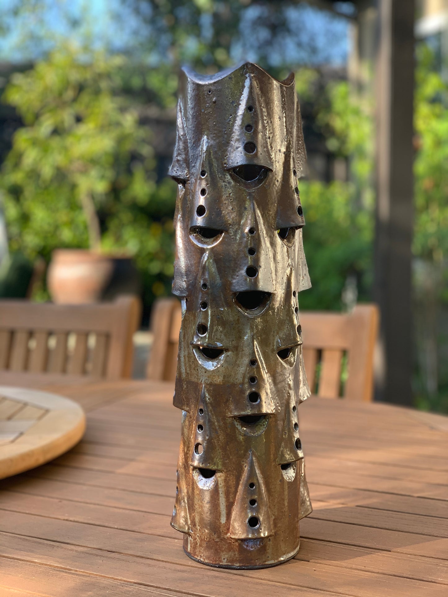 Tall Ridged Luminary